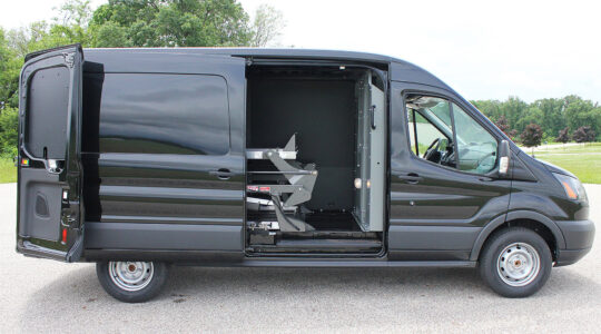 Cargo van with Link bulkhead and DD2000-XLC